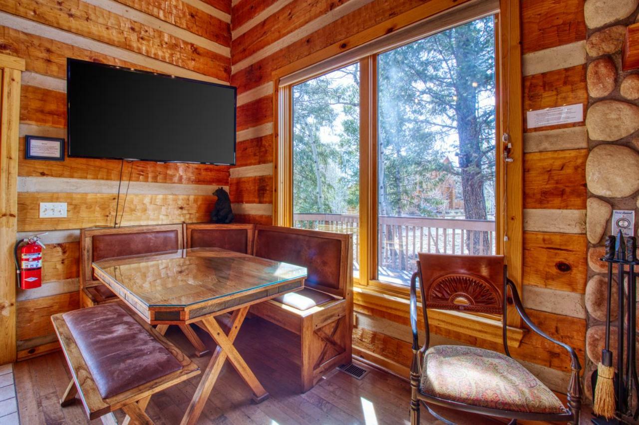 Villa Timber Wolf Woodland Park Esterno foto