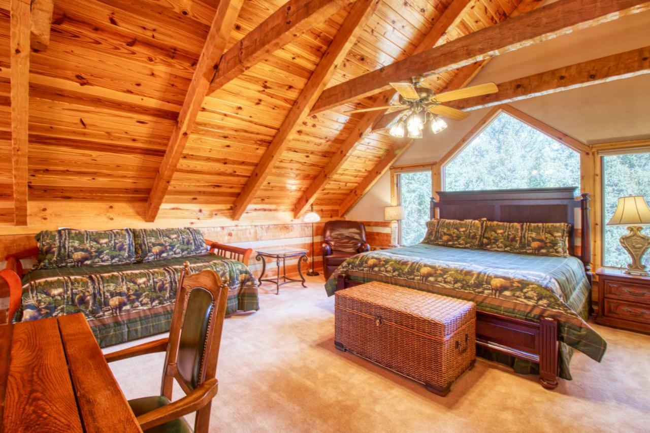 Villa Timber Wolf Woodland Park Esterno foto