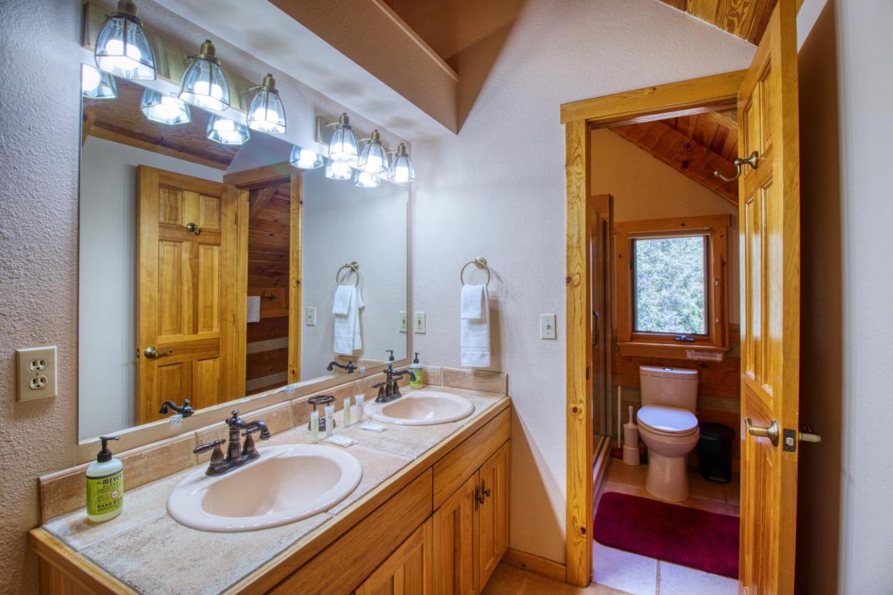 Villa Timber Wolf Woodland Park Esterno foto
