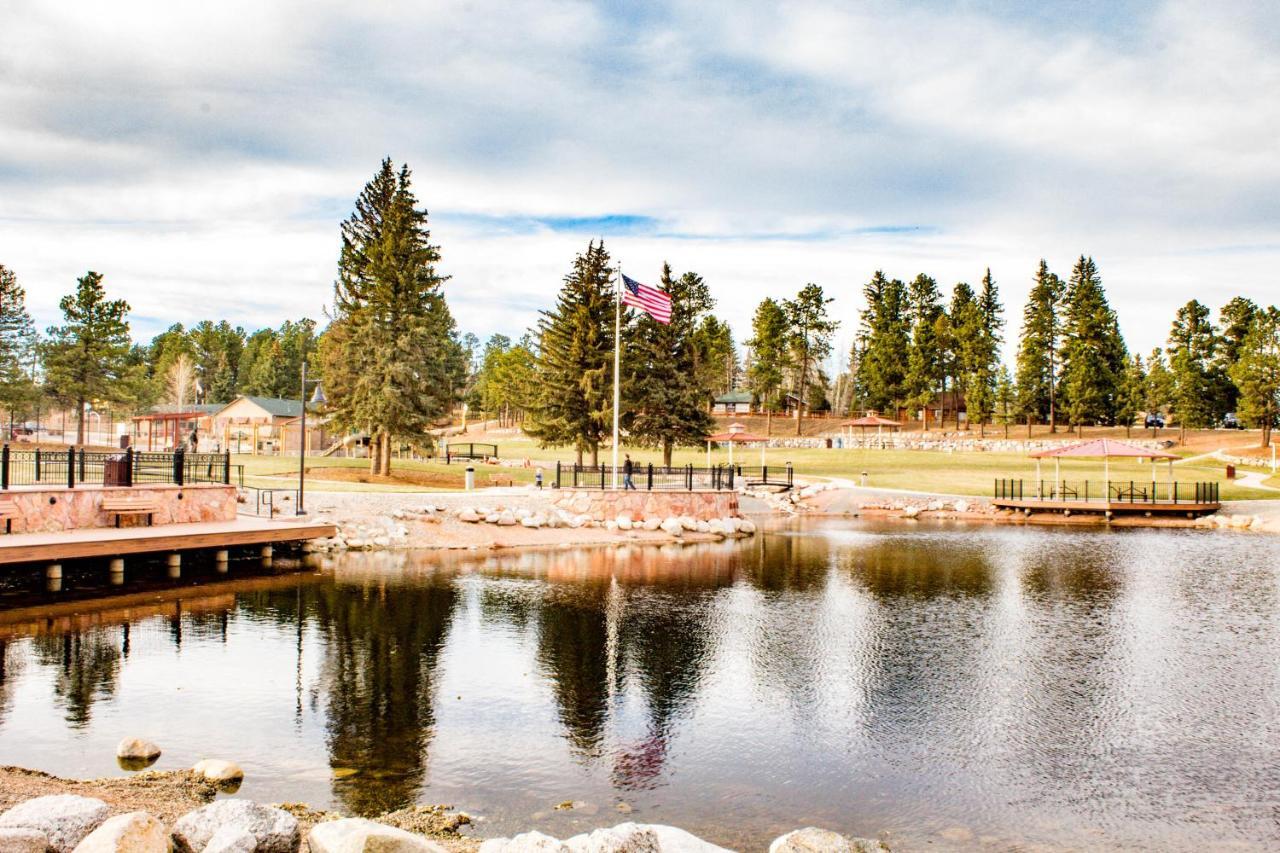 Villa Timber Wolf Woodland Park Esterno foto