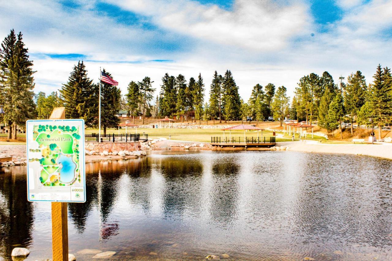 Villa Timber Wolf Woodland Park Esterno foto